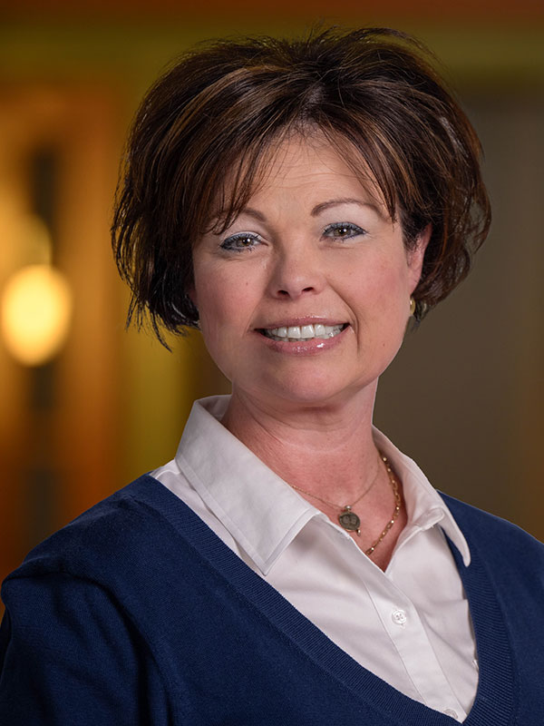Lisa Brown Headshot